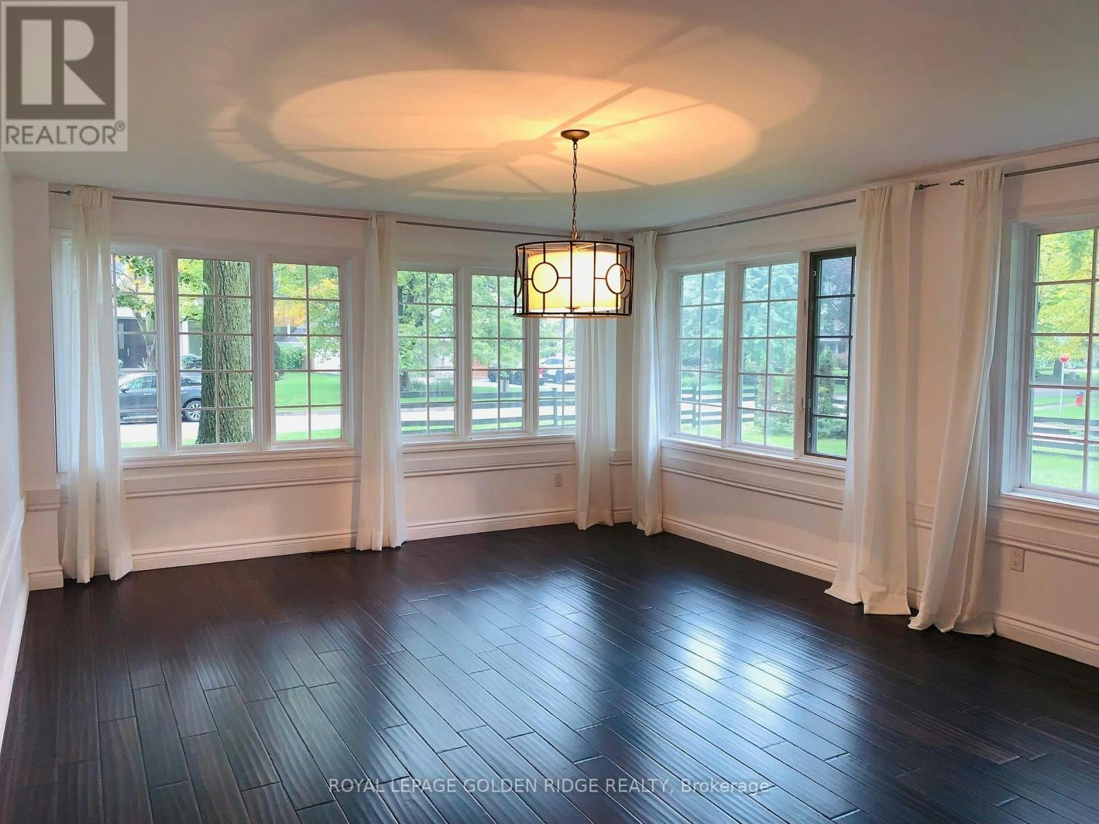 121 Castle Crescent, Oakville, ON, L6J 5H4 - 3