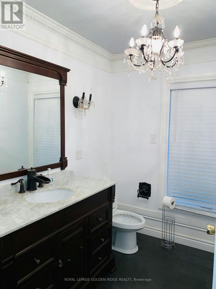 121 Castle Crescent, Oakville, ON, L6J 5H4 - 9