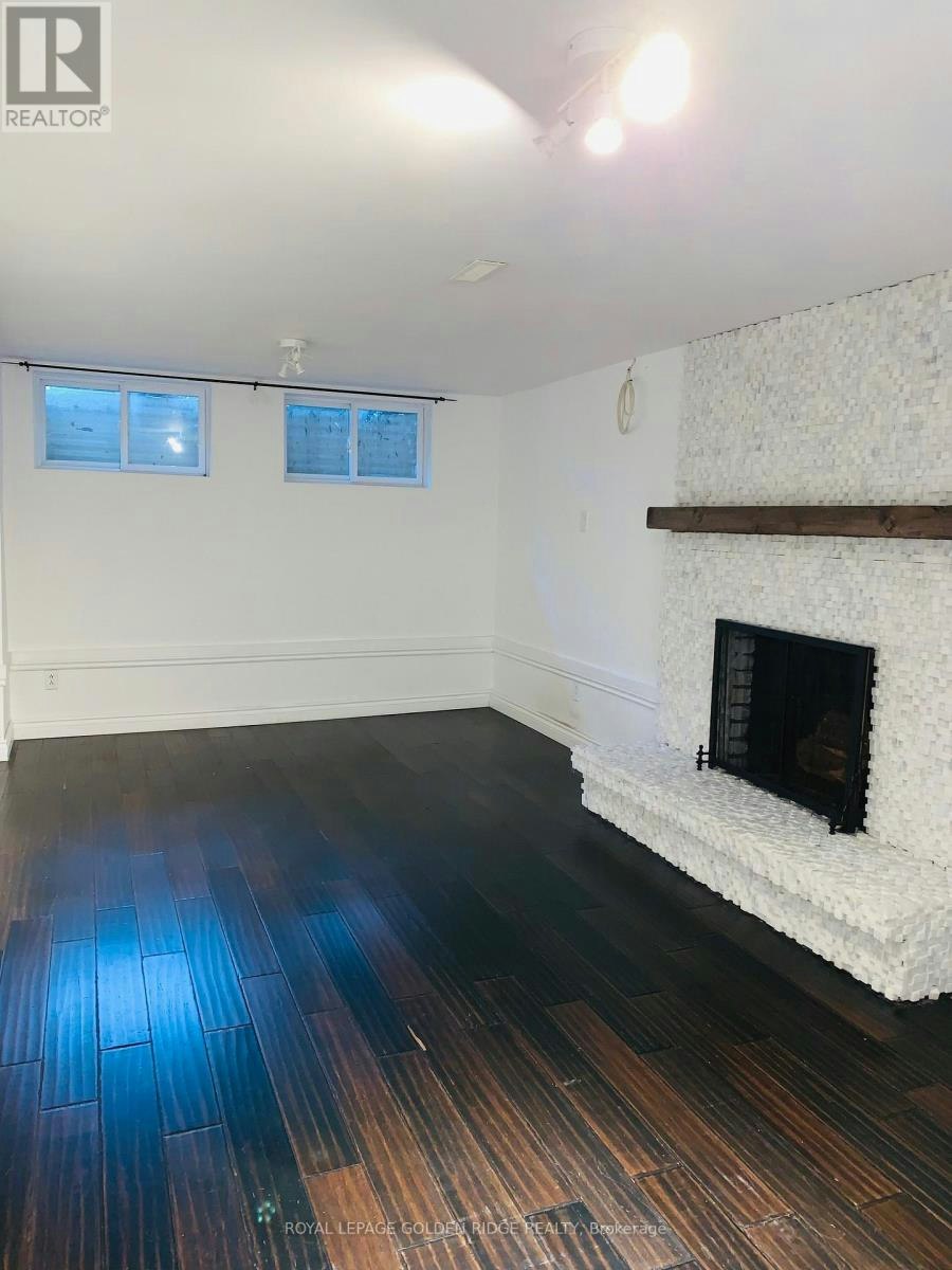 121 Castle Crescent, Oakville, ON, L6J 5H4 - 16