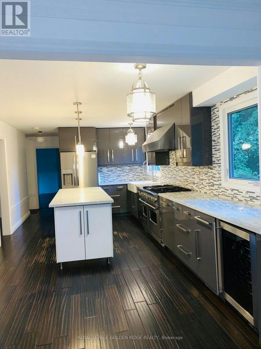 121 Castle Crescent, Oakville, ON, L6J 5H4 - 5