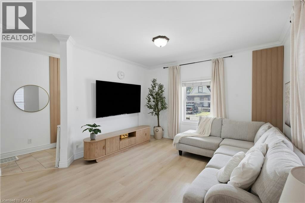 126 Niagara Street, Hamilton, ON, L8L 6A7 - 9