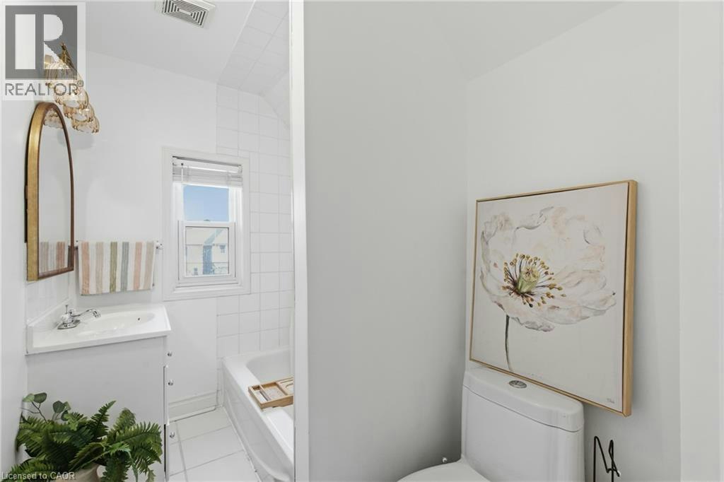 126 Niagara Street, Hamilton, ON, L8L 6A7 - 29