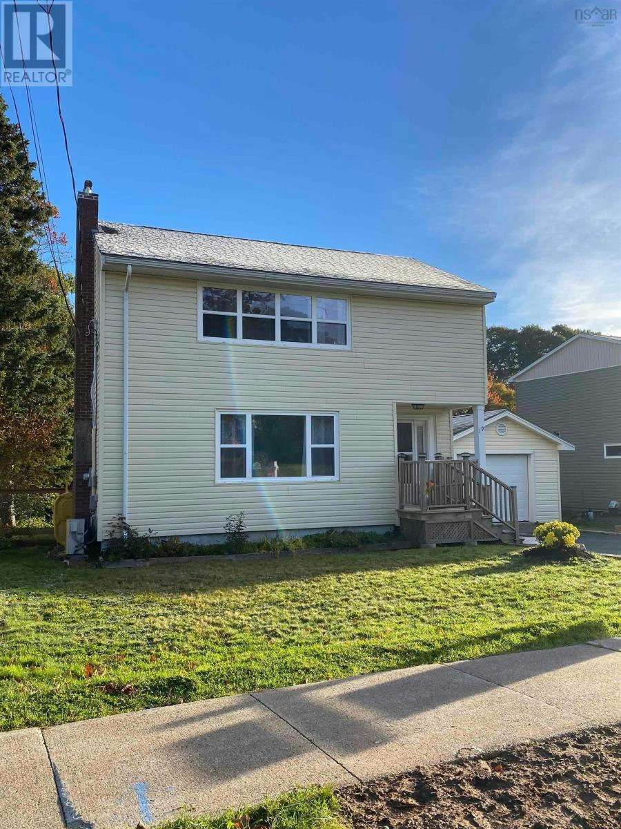 19 Highwood Street, Dartmouth, NS, B2Y 3B9