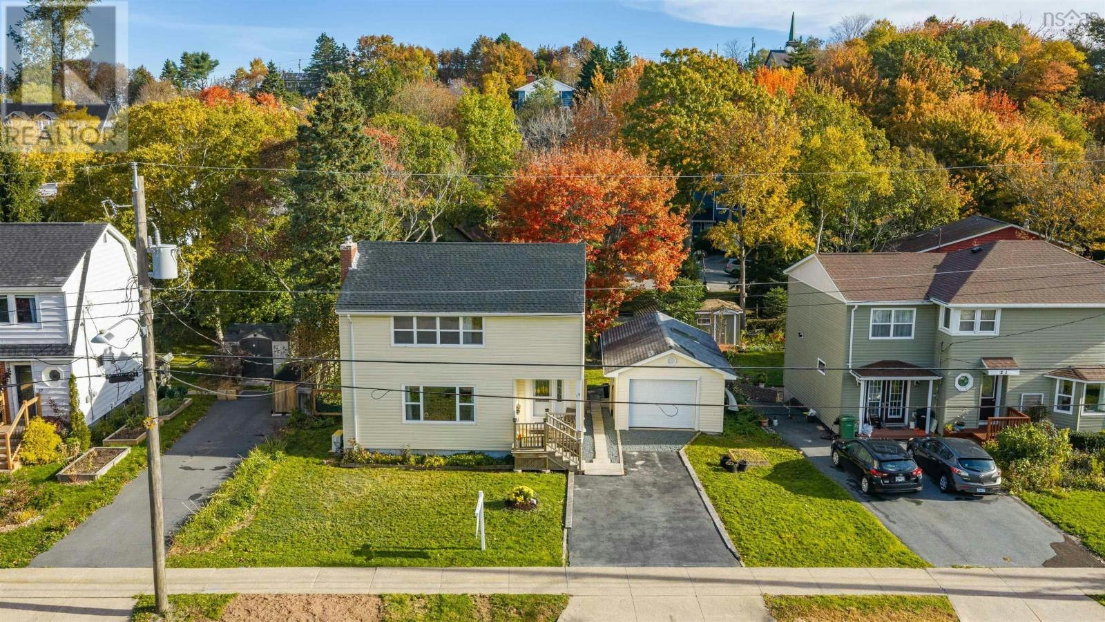 19 Highwood Street, Dartmouth, NS, B2Y 3B9