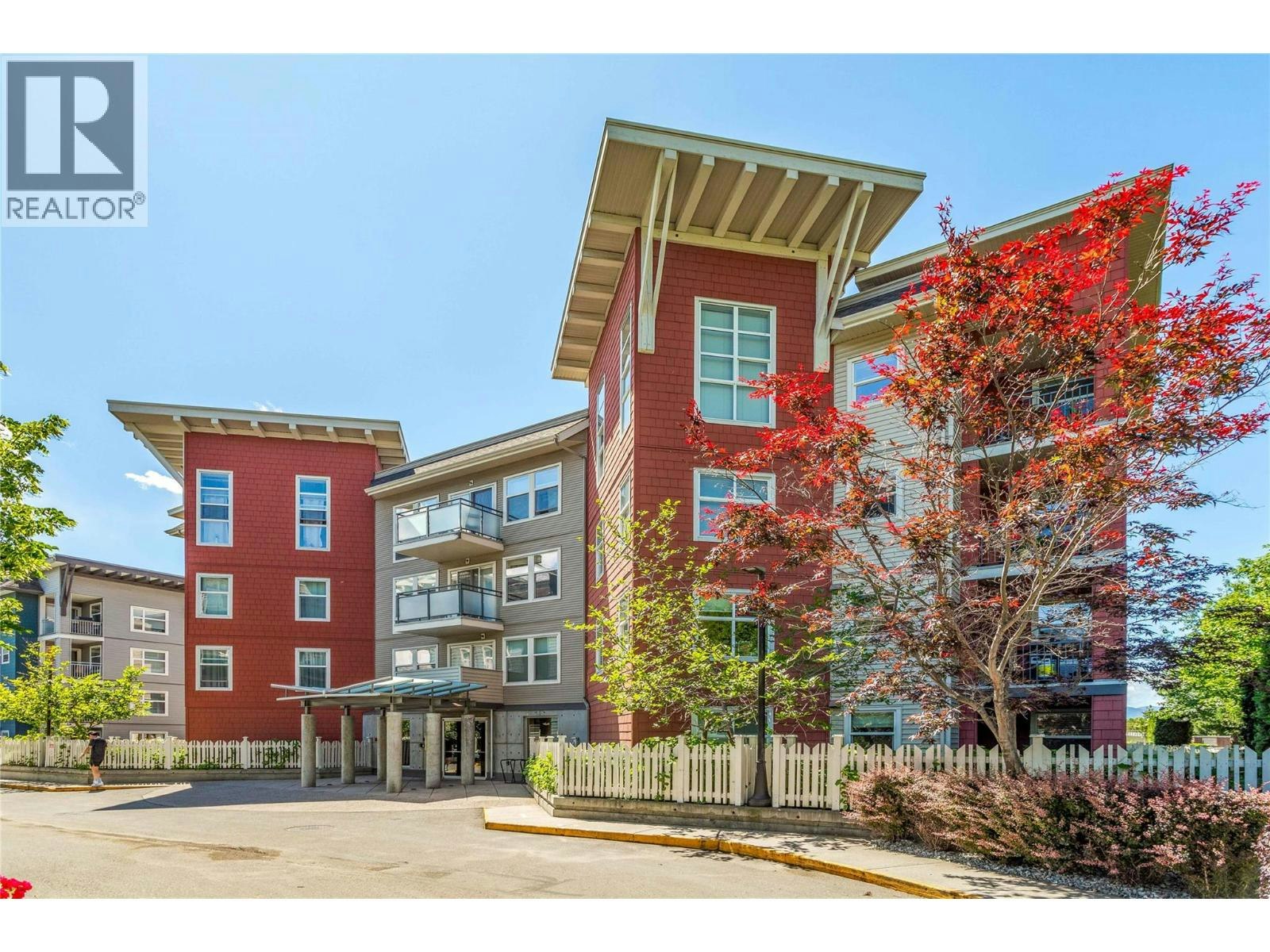 200-555 Yates Road, Kelowna, BC, V1V 2V2