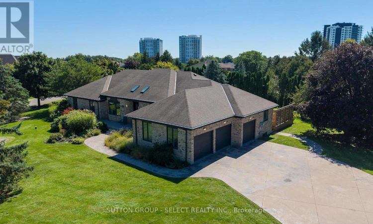 768 Franklinway Crescent