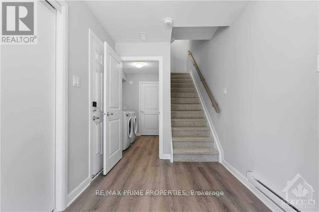 818 Glissade Grove E, Ottawa, ON, K4A 5R5 - 3