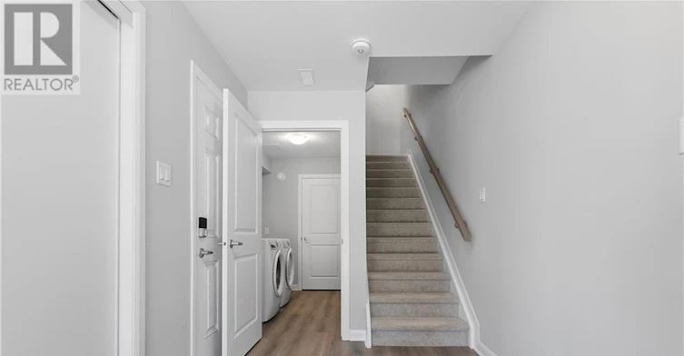 818 Glissade Grove E, Ottawa, ON, K4A 5R5 - 3