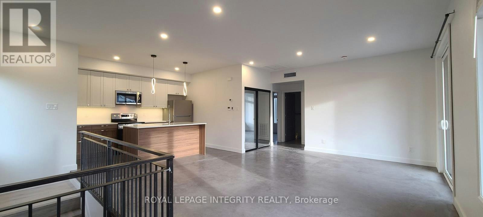 A-398 Marguerite Avenue, Ottawa, ON, K1L 7W6 - 4