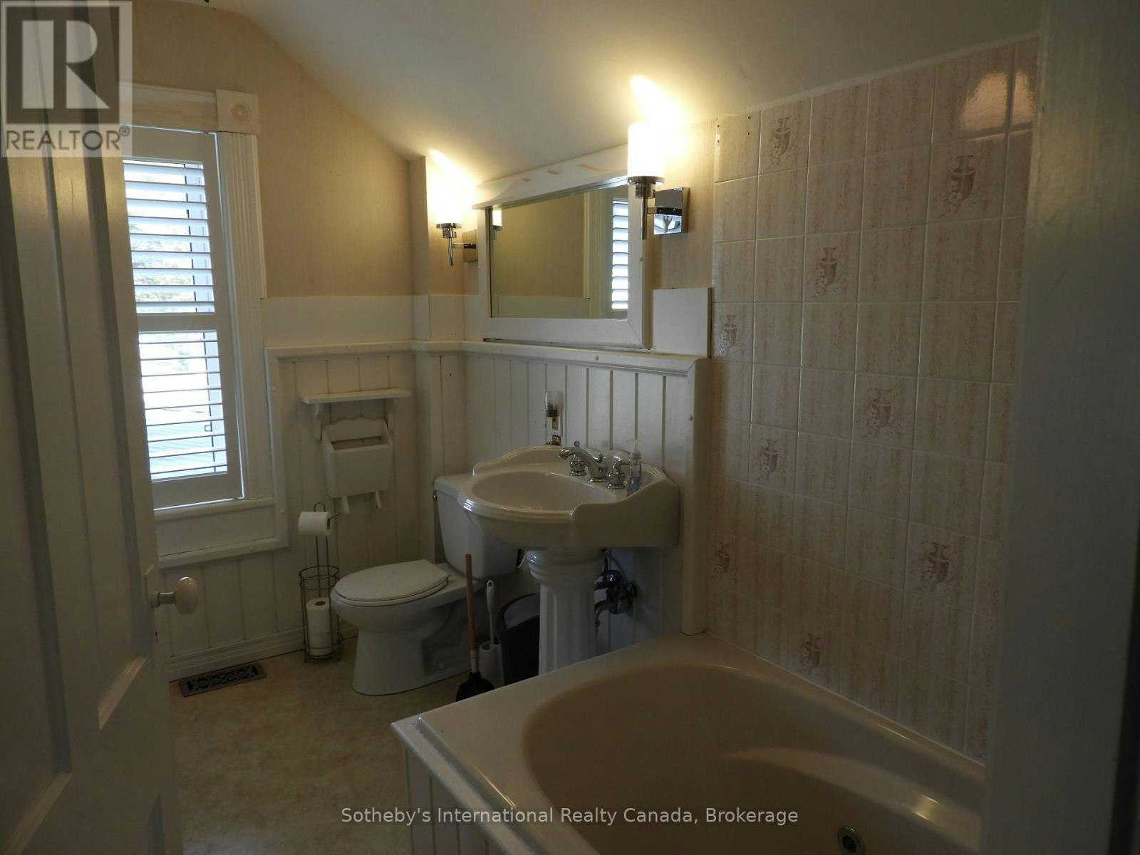 77 Fourth Street W, Collingwood, ON, L9Y 1R5 - 21