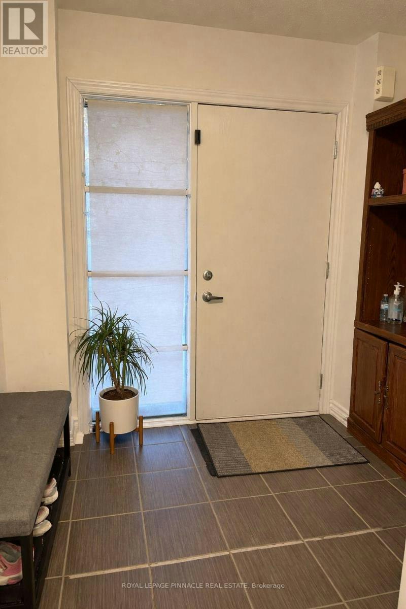 3038 Postridge Drive, Oakville, ON, L6L 0R9 - 4