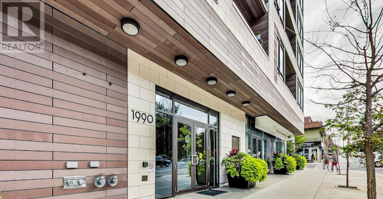 210-1990 Bloor Street W, Toronto, ON, M6P 3L1 - 2