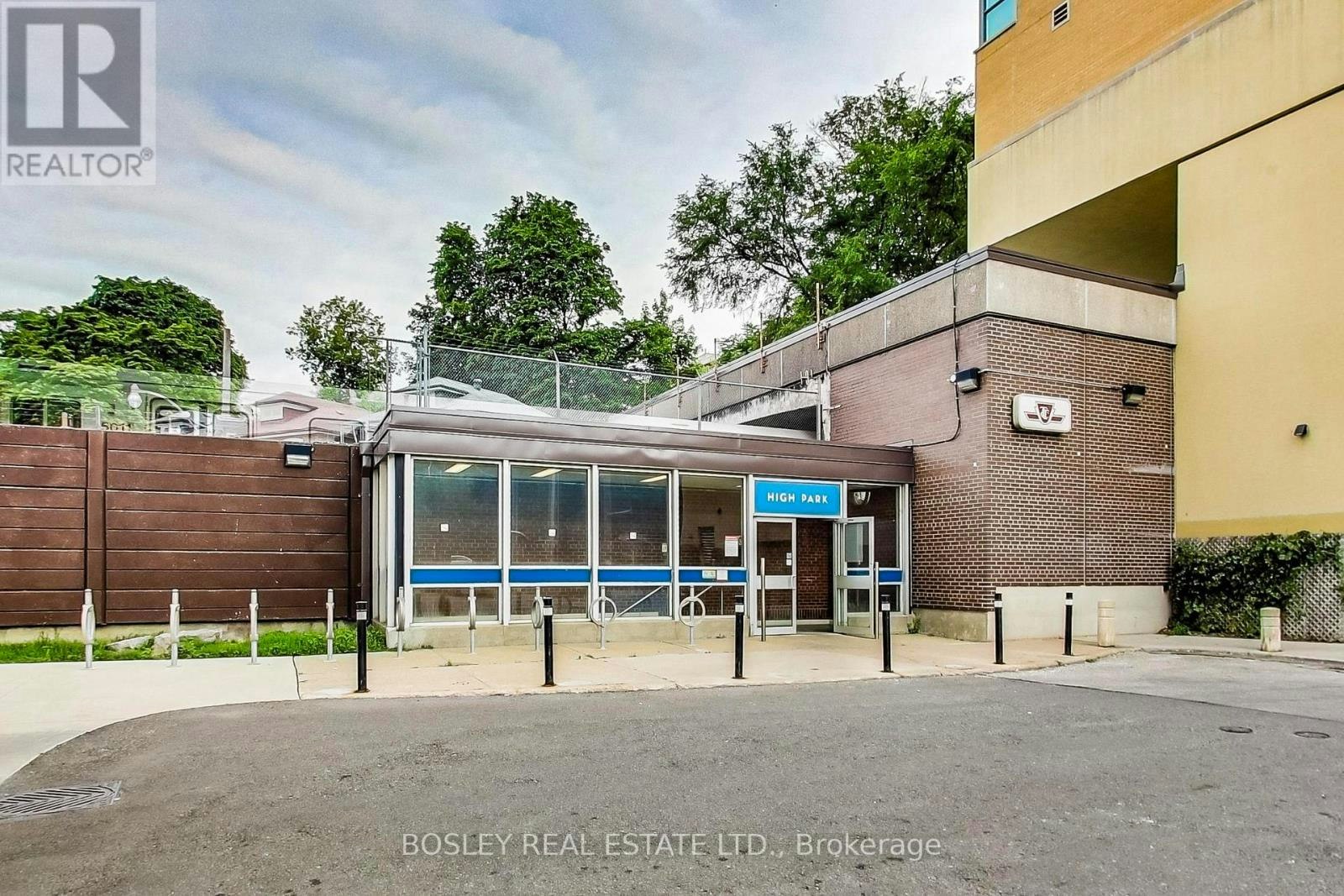 210-1990 Bloor Street W, Toronto, ON, M6P 3L1 - 28