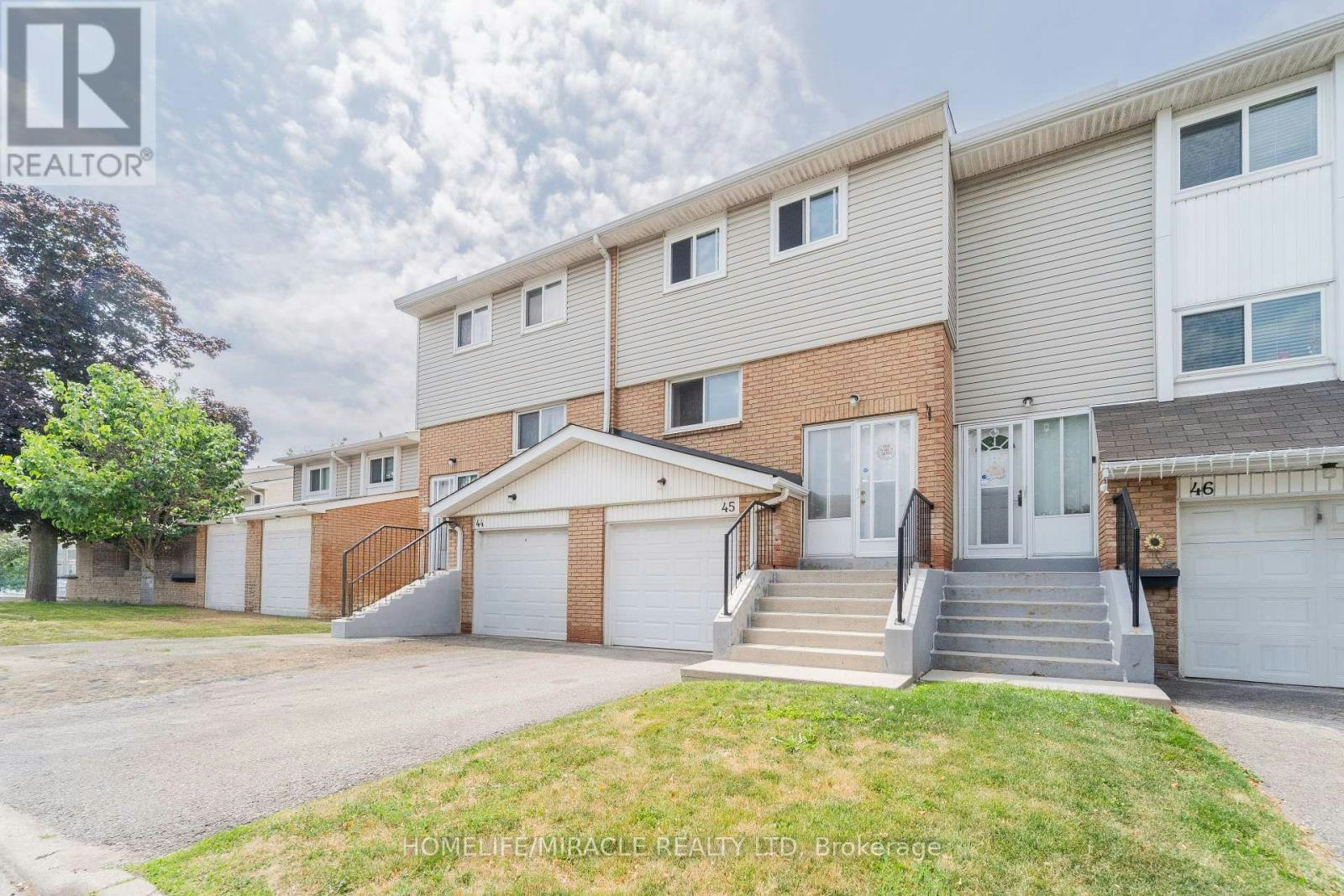 45 Lincoln Court, Brampton, ON, L6T 3Z2