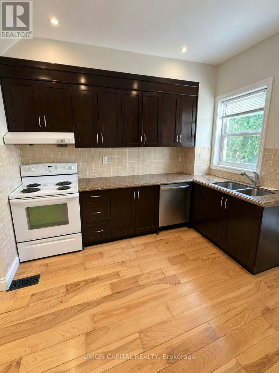 MAIN-84 Runnymede Road, Toronto, ON, M6S 2Y3 - 2