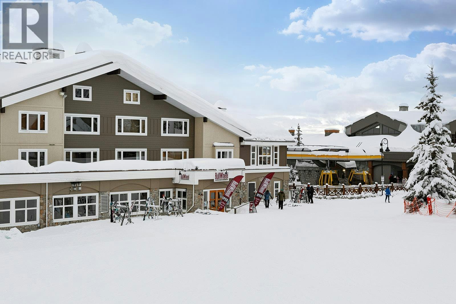 303-5275 Big White Road - 4