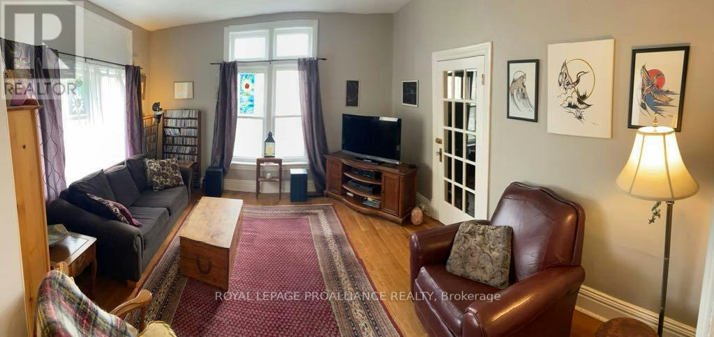 573 Homewood Avenue, Peterborough, ON, K9H 2N4 - 6