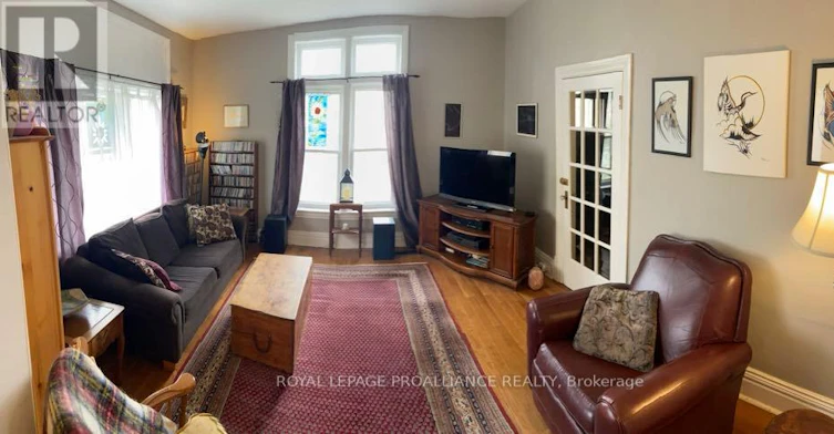 573 Homewood Avenue, Peterborough, ON, K9H 2N4 - 6
