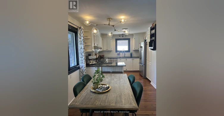 828 Eastvale Drive, Ottawa, ON, K1J 7A4 - 9