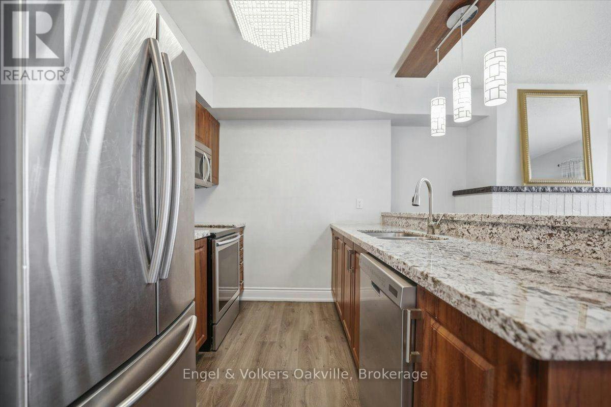 625-1000 Cedarglen Gate, Mississauga, ON, L5C 3Z5 - 8