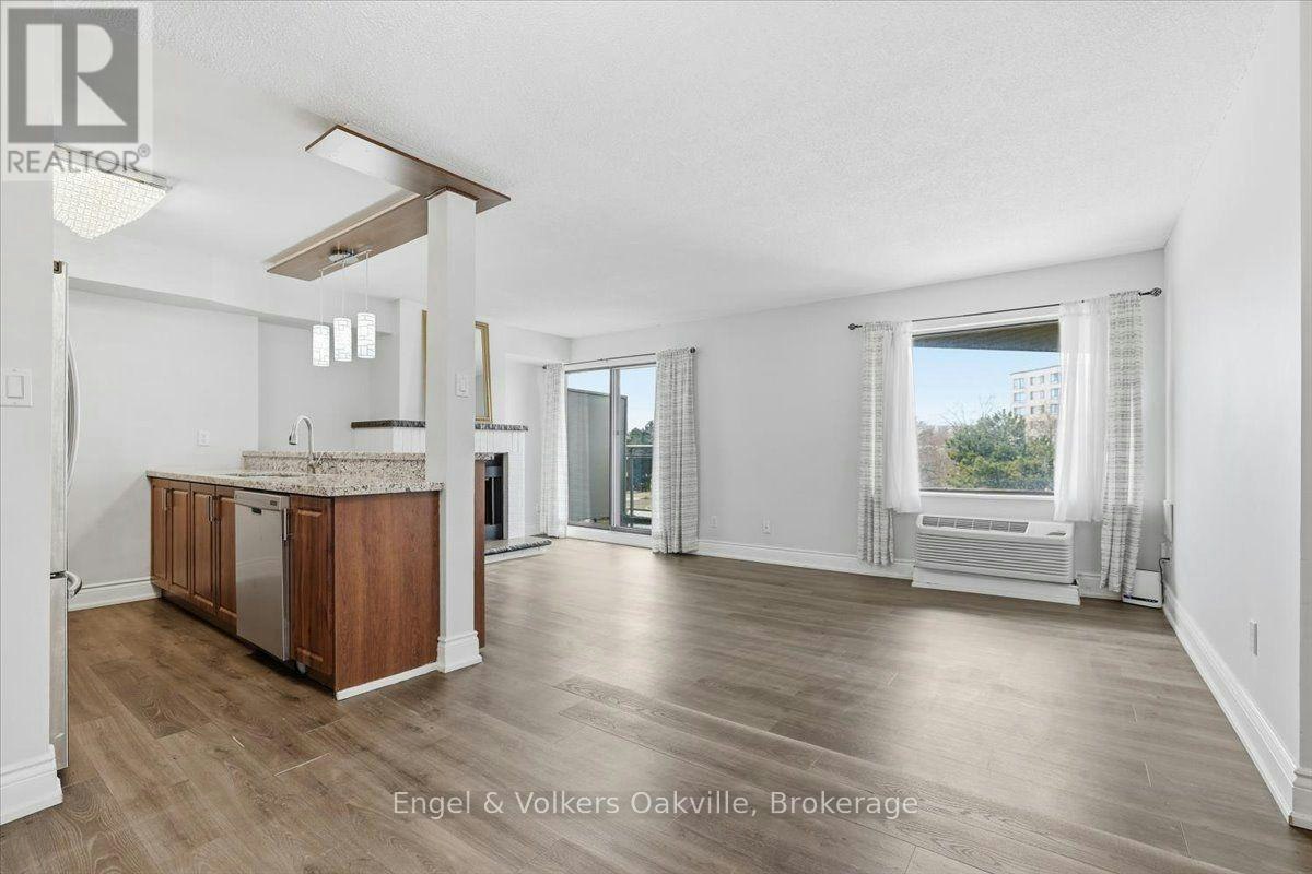 625-1000 Cedarglen Gate, Mississauga, ON, L5C 3Z5 - 4