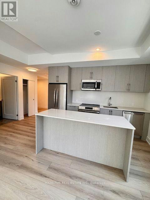 204-8 Manor Road W, Toronto, ON, M4S 0E6 - 3