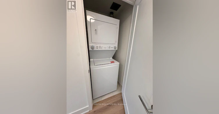 204-8 Manor Road W, Toronto, ON, M4S 0E6 - 12