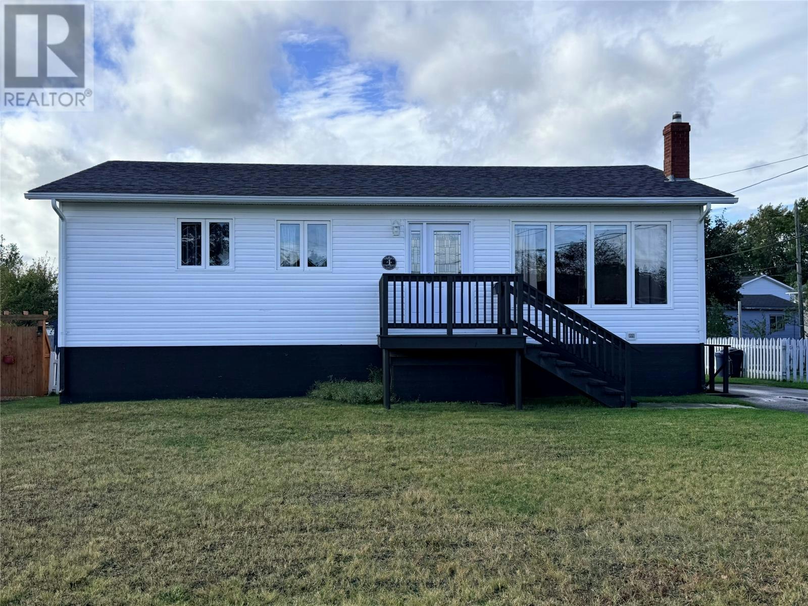 4 Cartwright Street, Grand Falls-Windsor, NL, A2A 1L8
