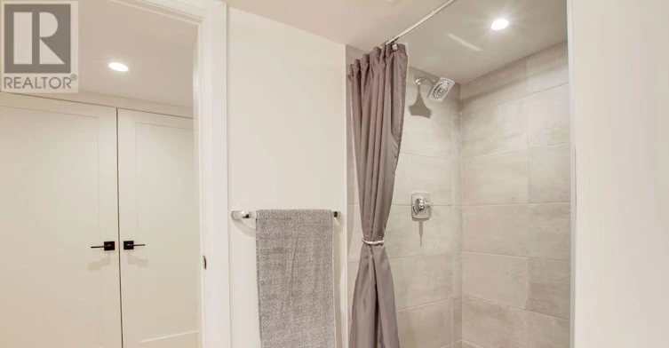2-164 Maurice Drive, Oakville, ON, L6K 2W9 - 30