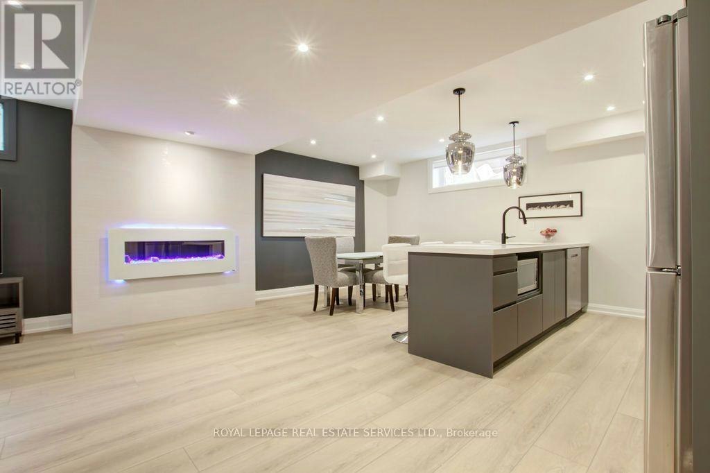 2-164 Maurice Drive, Oakville, ON, L6K 2W9 - 13
