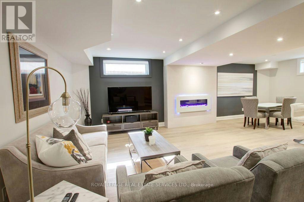 2-164 Maurice Drive, Oakville, ON, L6K 2W9 - 19