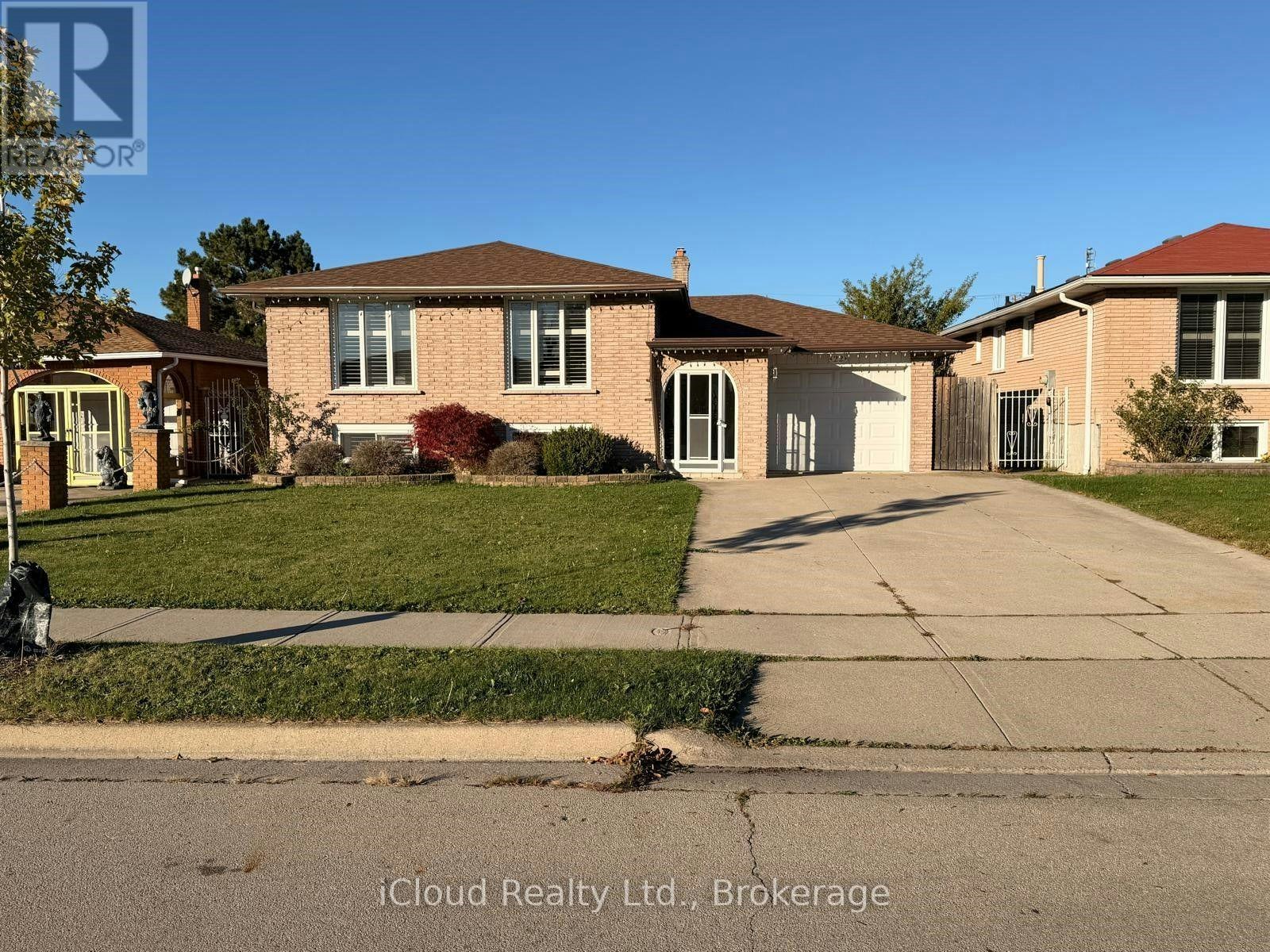 22 Seaton Place Drive, Hamilton, ON, L8E 3E5
