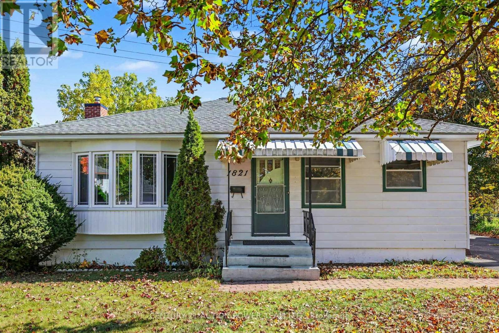 1821 Haig Drive W, Ottawa, ON, K1G 2J2