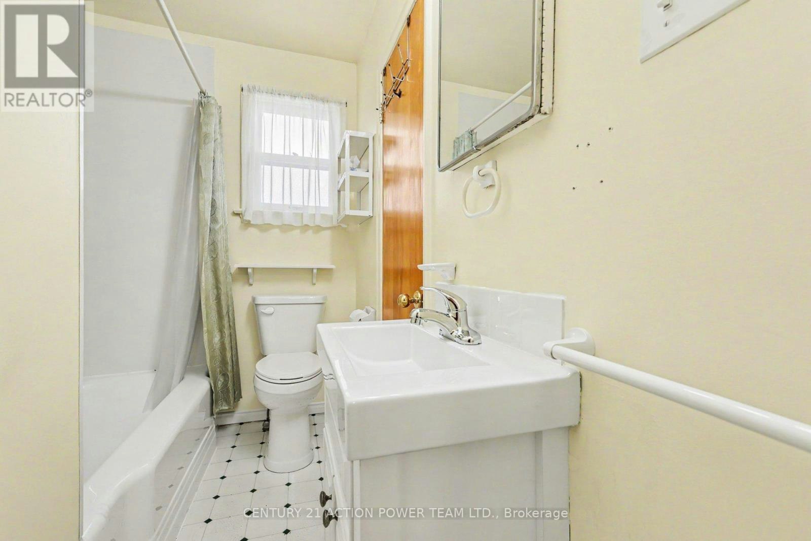 1821 Haig Drive W, Ottawa, ON, K1G 2J2 - 6