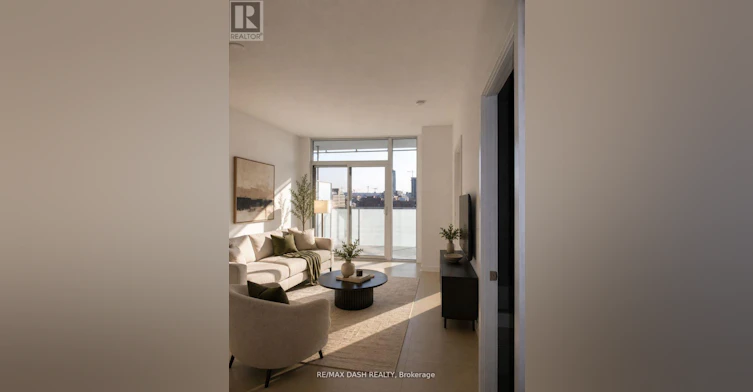 1009-1 Market Street, Toronto, ON, M5E 0A2