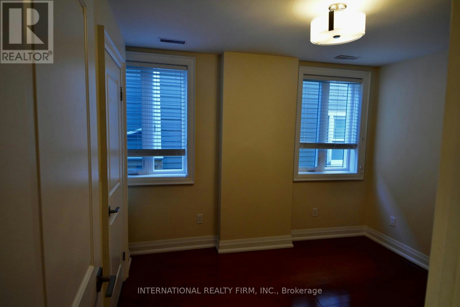 MAIN FLOOR-24 Duggan Avenue, Toronto, ON, M4V 1Y2 - 20