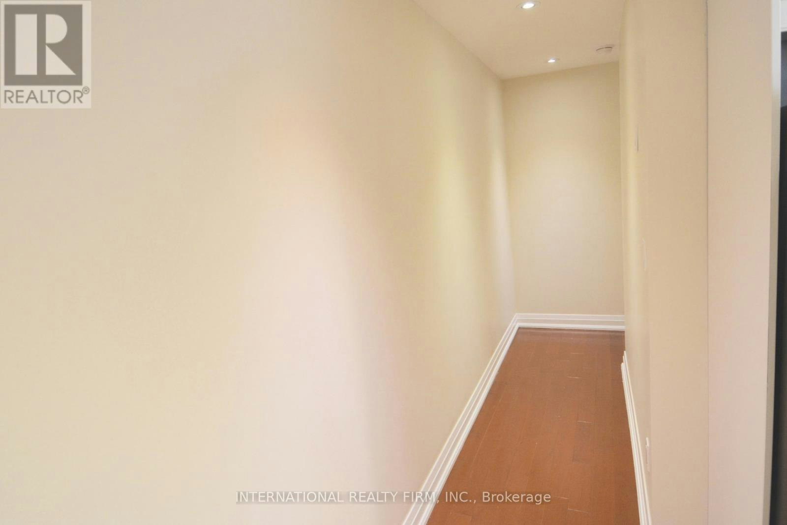 MAIN FLOOR-24 Duggan Avenue, Toronto, ON, M4V 1Y2 - 23