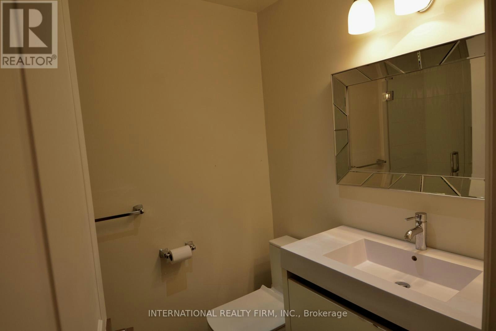 MAIN FLOOR-24 Duggan Avenue, Toronto, ON, M4V 1Y2 - 13