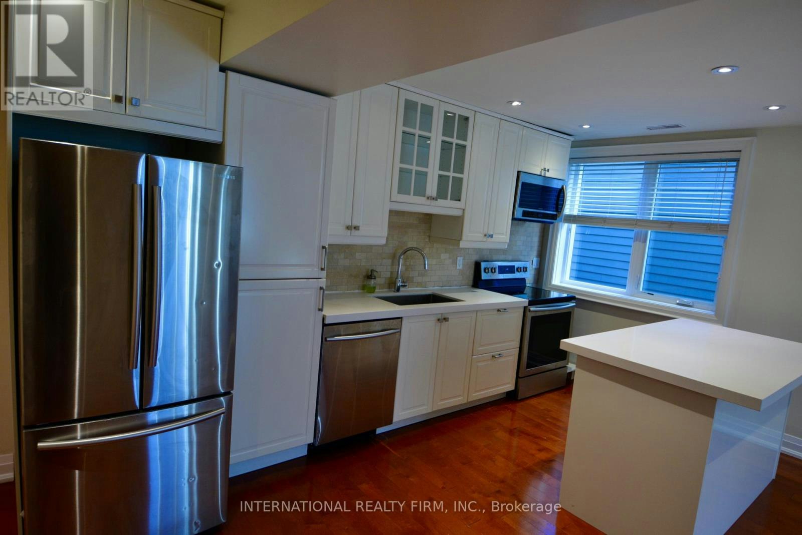 MAIN FLOOR-24 Duggan Avenue, Toronto, ON, M4V 1Y2 - 22