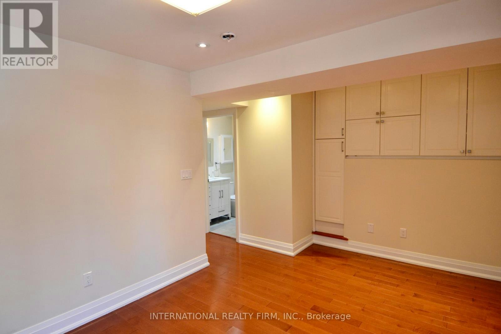 MAIN FLOOR-24 Duggan Avenue, Toronto, ON, M4V 1Y2 - 5