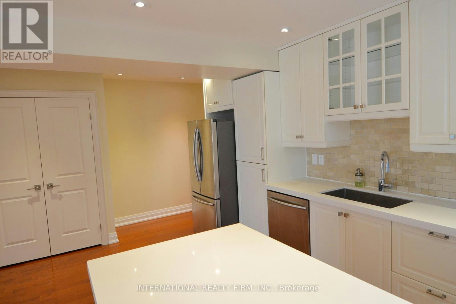 MAIN FLOOR-24 Duggan Avenue, Toronto, ON, M4V 1Y2 - 27