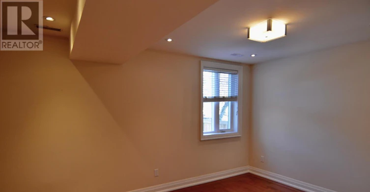 MAIN FLOOR-24 Duggan Avenue, Toronto, ON, M4V 1Y2 - 7
