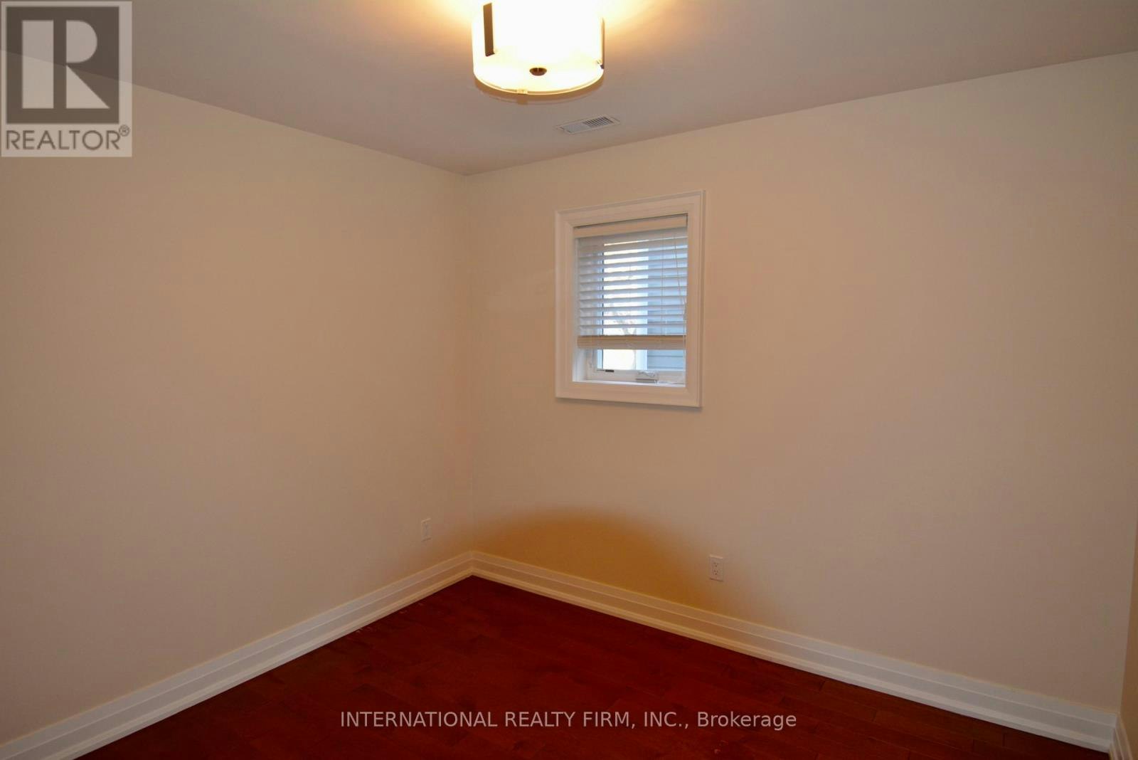 MAIN FLOOR-24 Duggan Avenue, Toronto, ON, M4V 1Y2 - 15