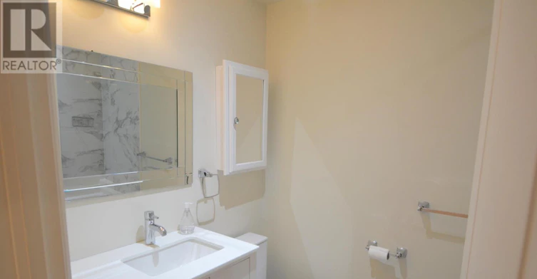 MAIN FLOOR-24 Duggan Avenue, Toronto, ON, M4V 1Y2 - 9