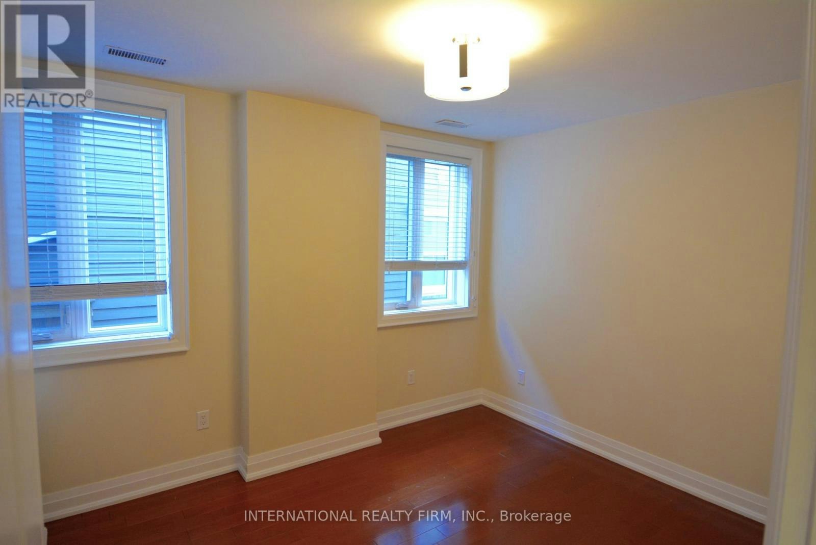 MAIN FLOOR-24 Duggan Avenue, Toronto, ON, M4V 1Y2 - 21
