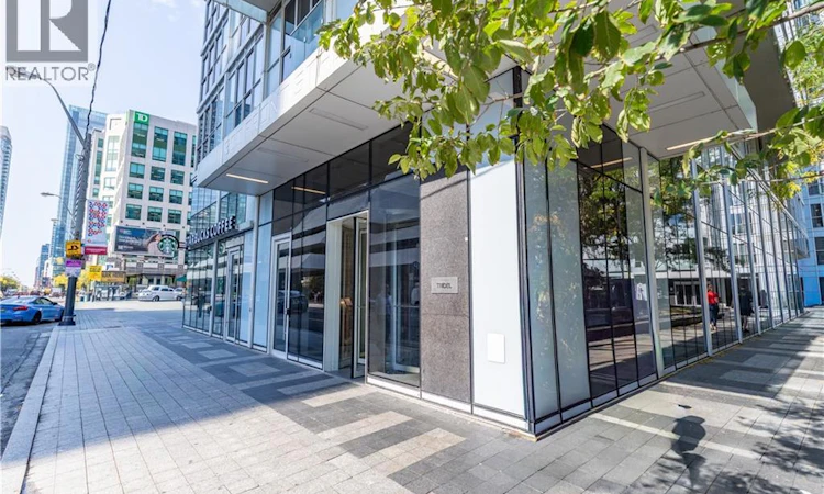 307-300 Front Street W