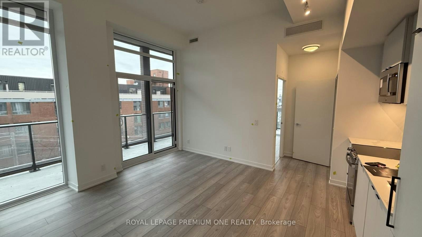 430-285 Dufferin Street W, Toronto, ON, M6K 1E6 - 12