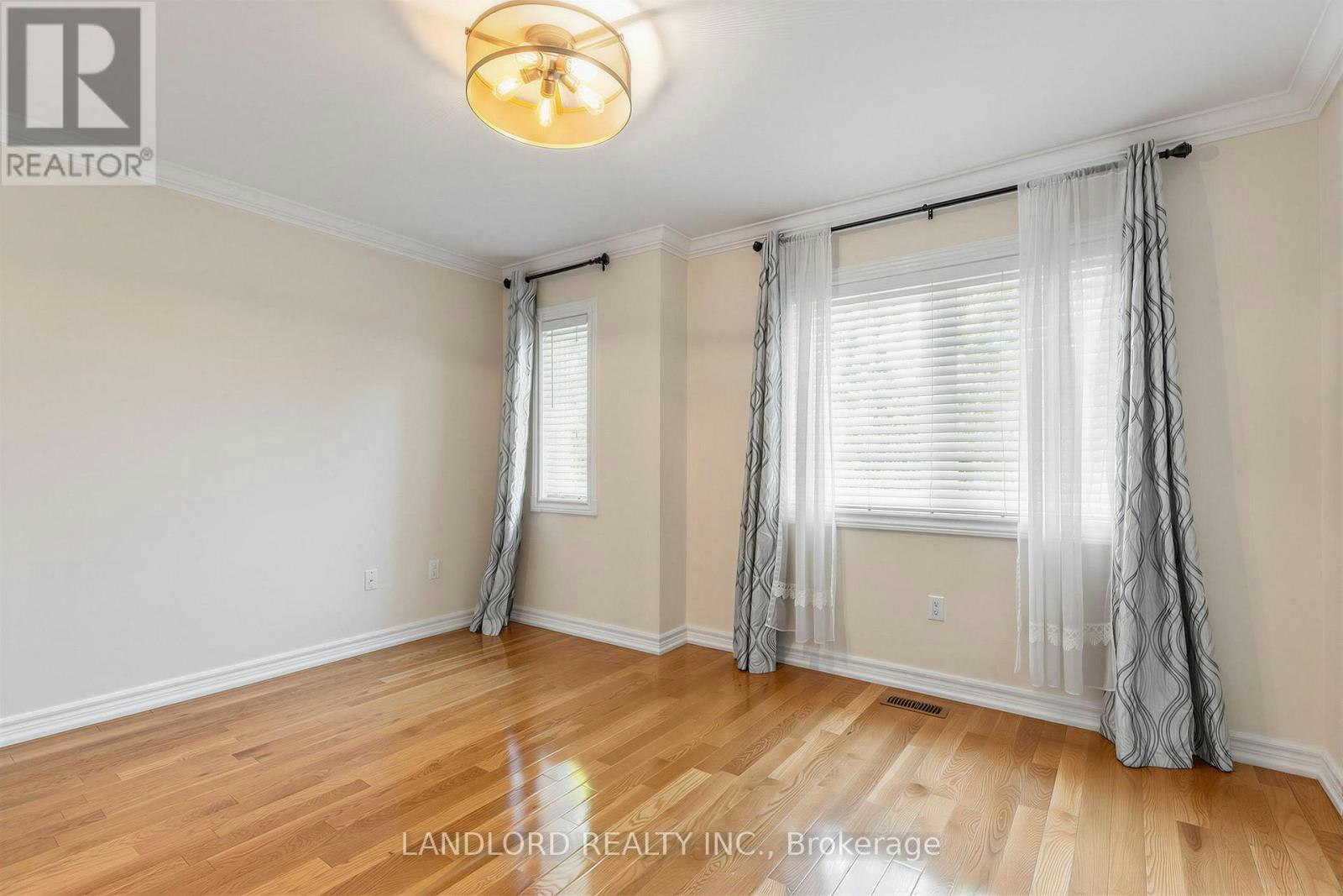 37 Birdstone Crescent, Toronto, ON, M6N 5H5 - 8