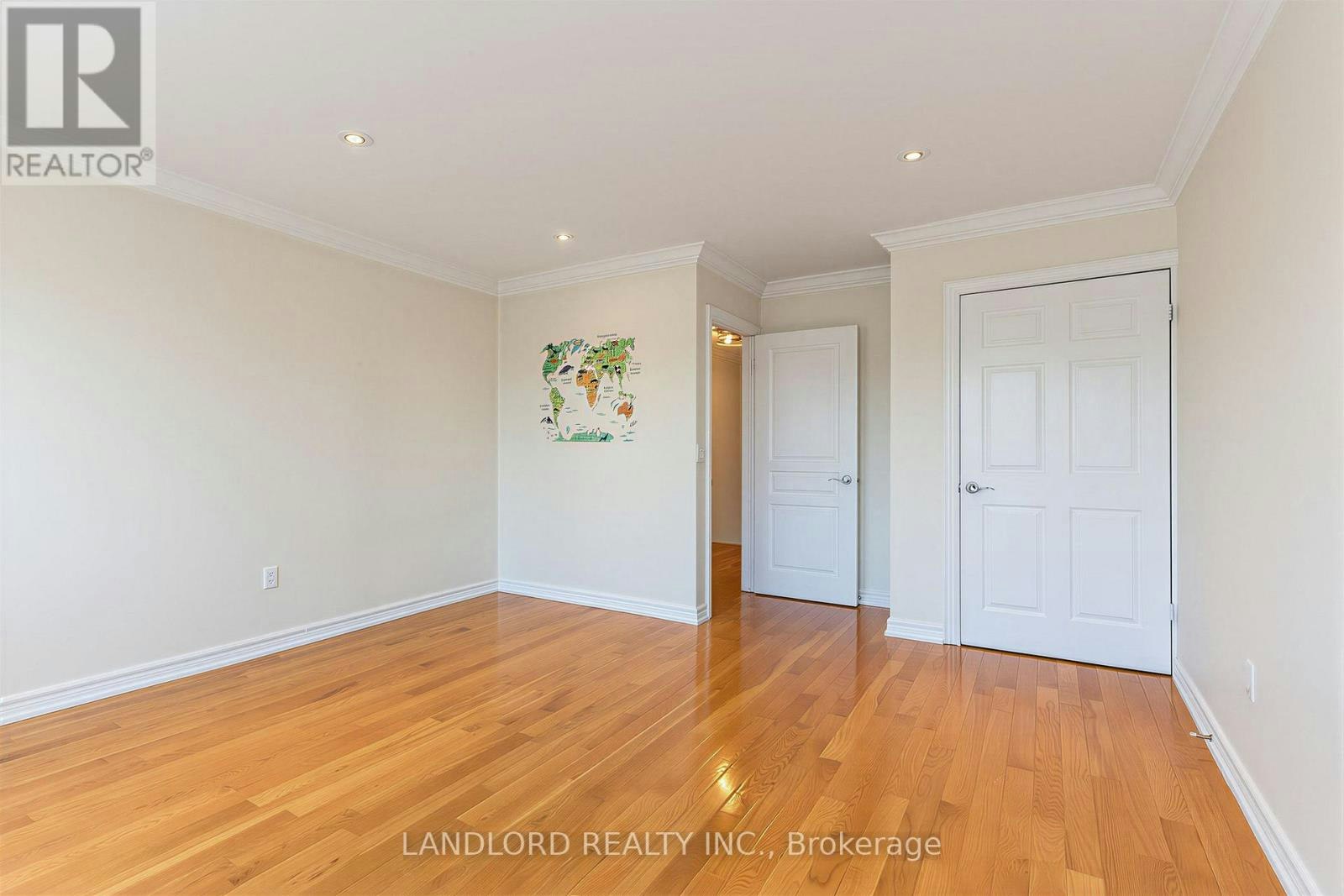 37 Birdstone Crescent, Toronto, ON, M6N 5H5 - 12