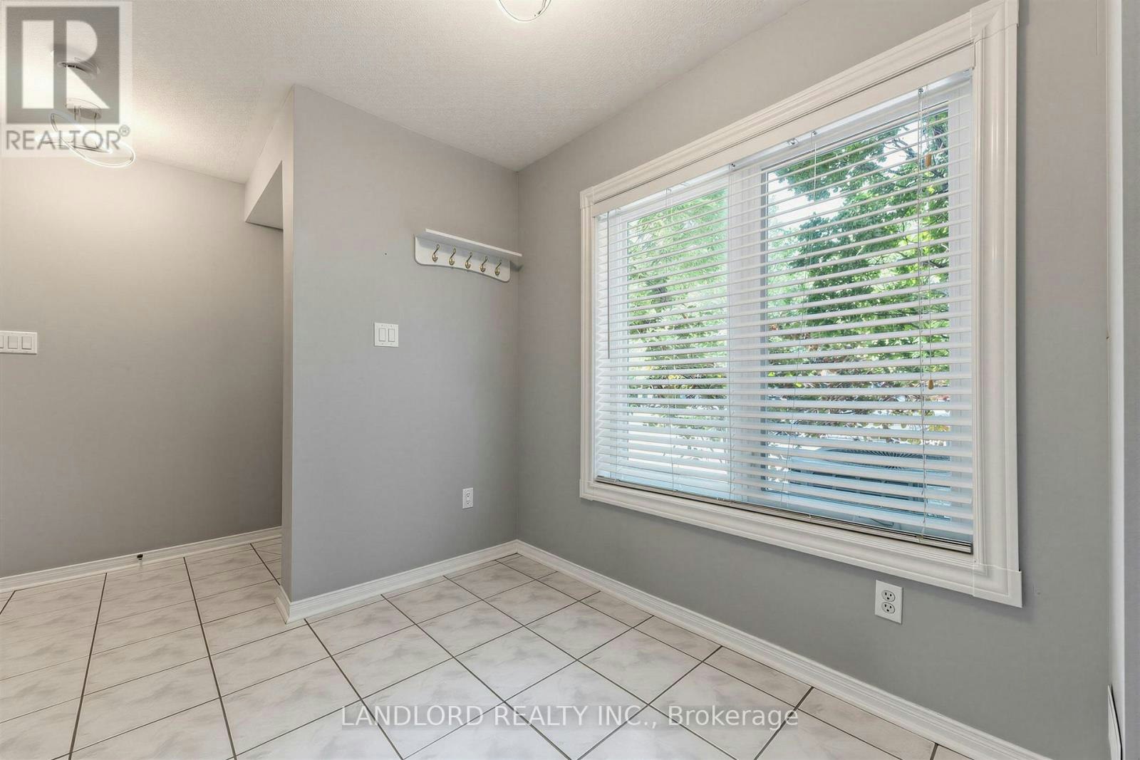 37 Birdstone Crescent, Toronto, ON, M6N 5H5 - 16